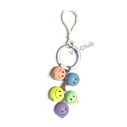 Smiley Metal Ring Silver Hook Keychain for Cars Bikes Gifting Multicolour